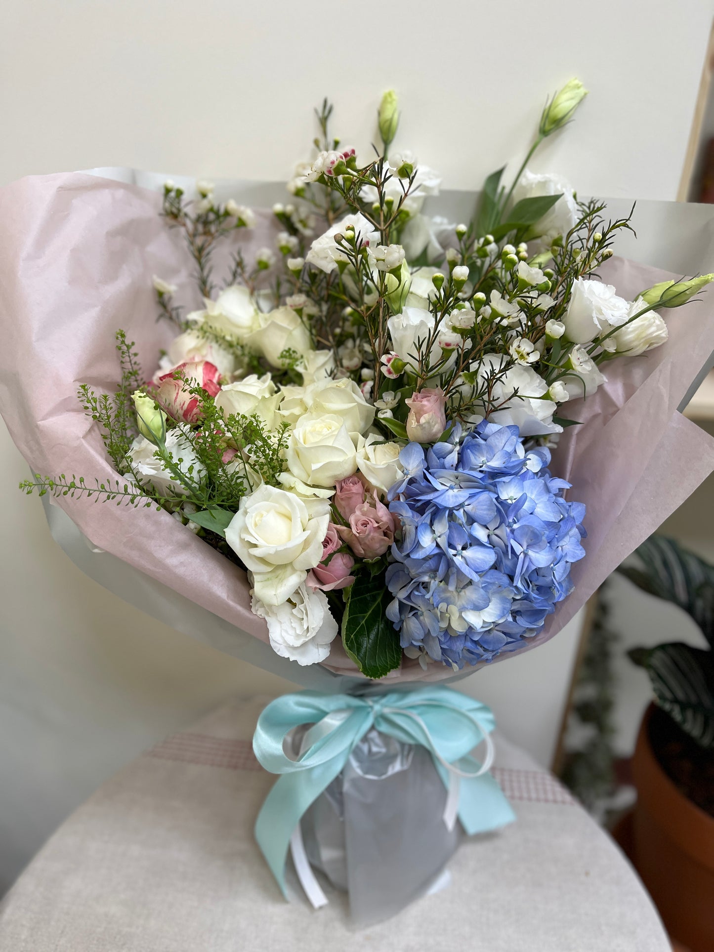 轉角經典款—美式繽紛大型花禮/花束(個性藍)